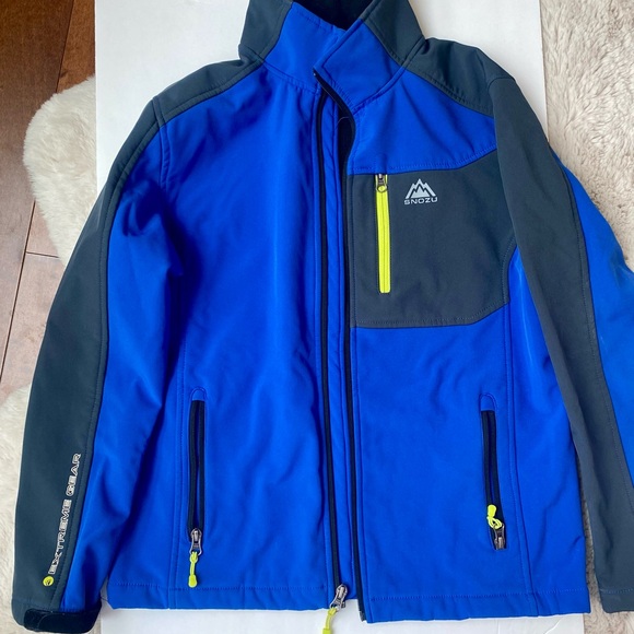 Snozu Softshell Jacket - Picture 2 of 6